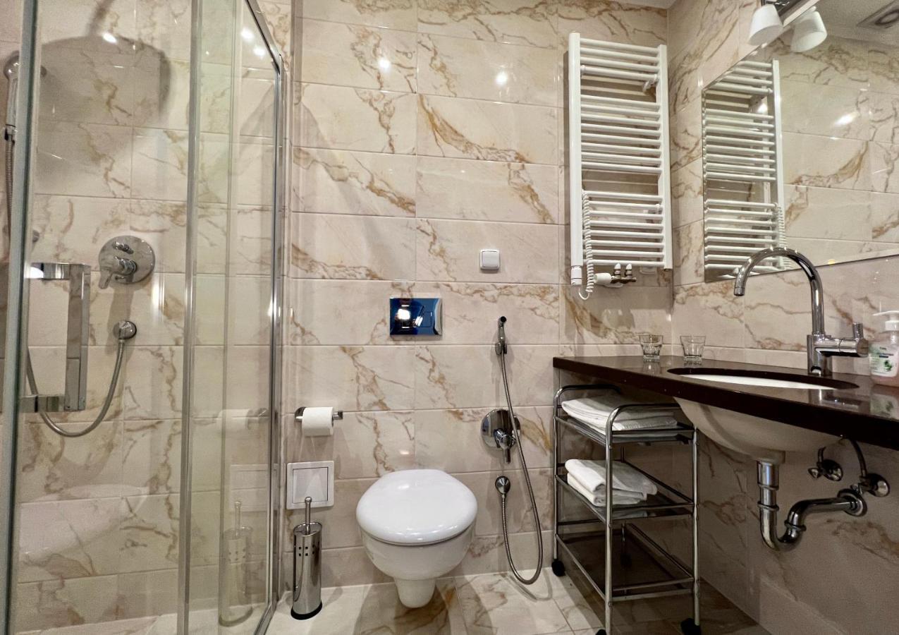 Hotel Zlaty Sloup Karlowe Wary Zewnętrze zdjęcie