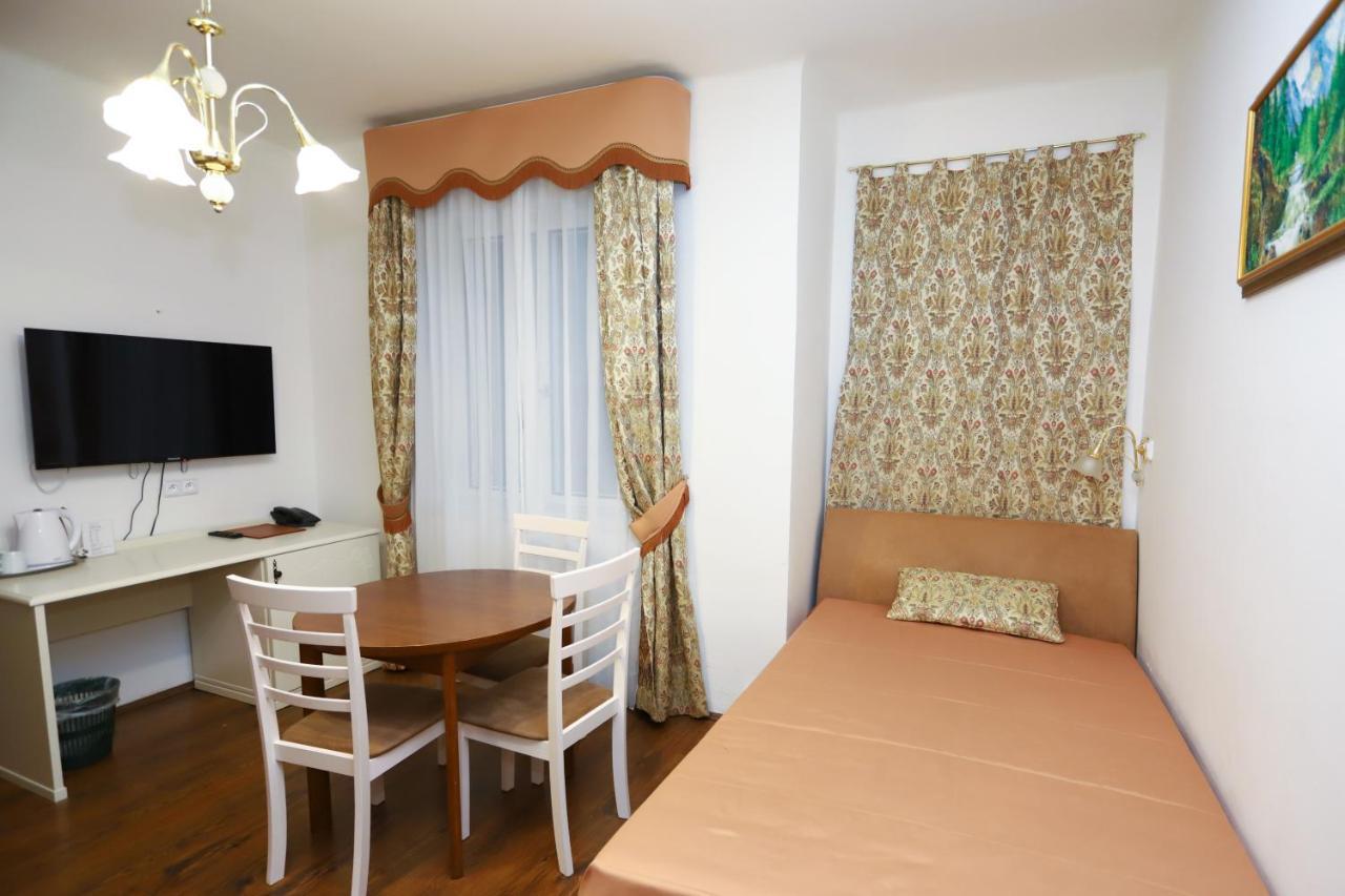 Hotel Zlaty Sloup Karlowe Wary Zewnętrze zdjęcie