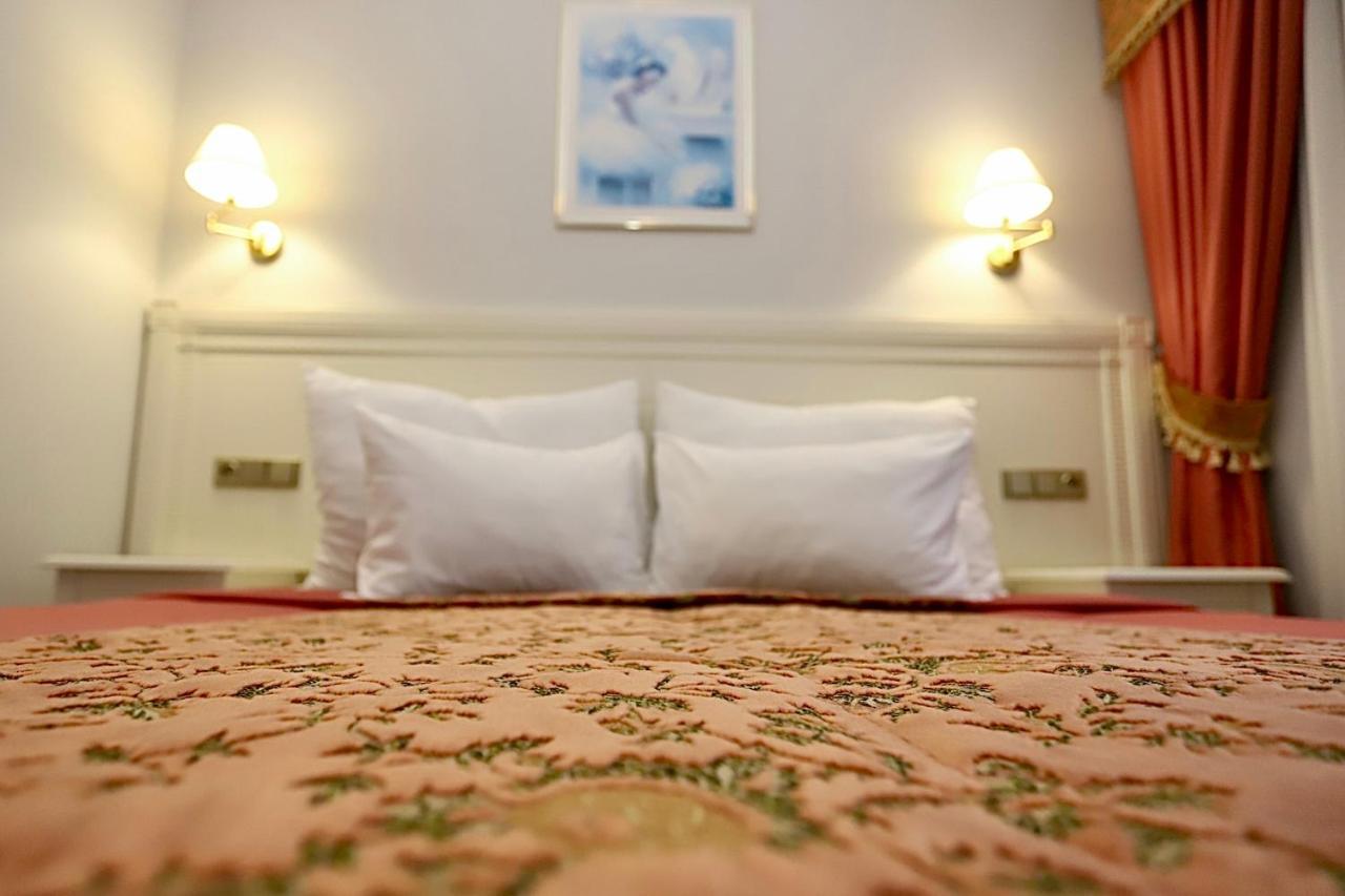 Hotel Zlaty Sloup Karlowe Wary Zewnętrze zdjęcie