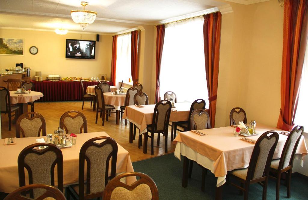 Hotel Zlaty Sloup Karlowe Wary Zewnętrze zdjęcie