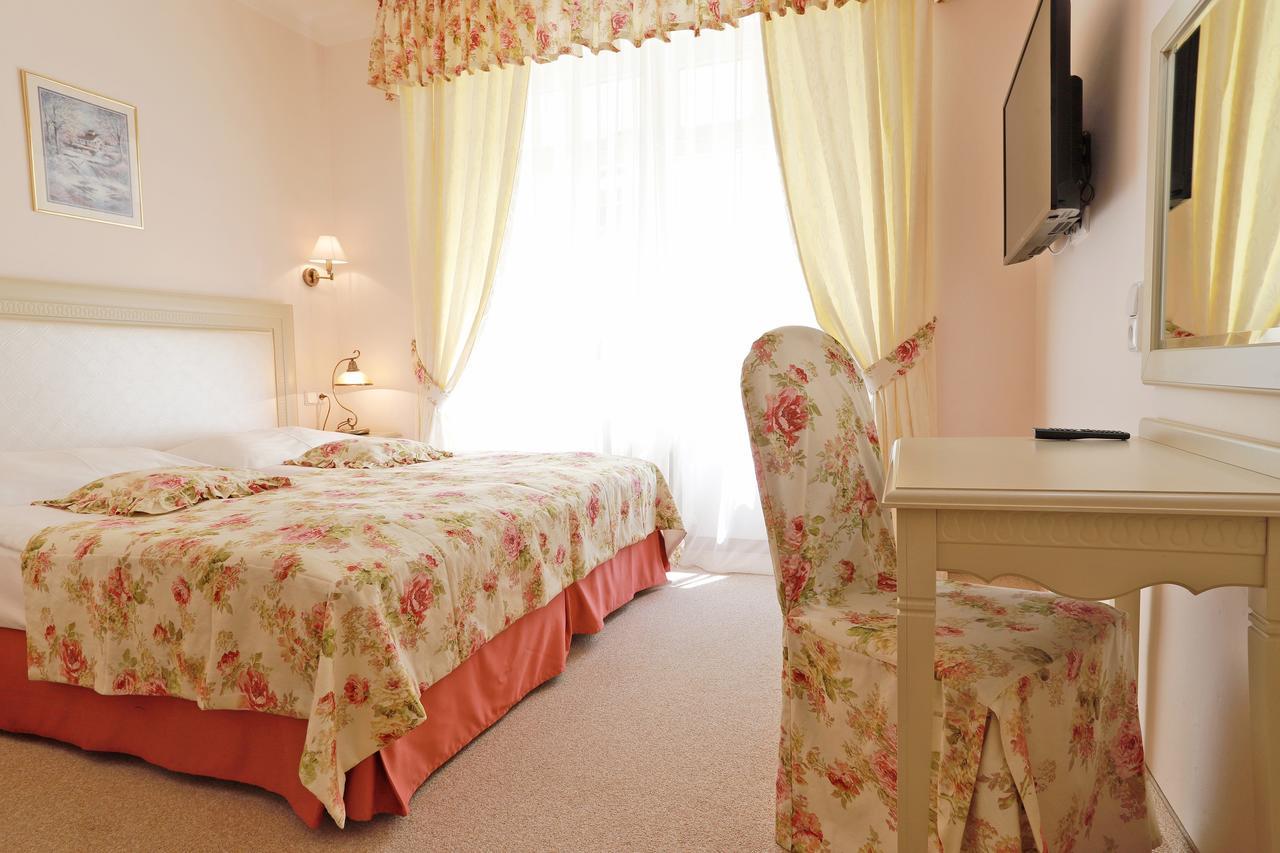 Hotel Zlaty Sloup Karlowe Wary Zewnętrze zdjęcie